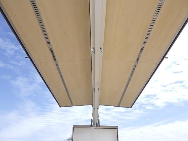 三菱ふそうスーパーグレートアルミウイング大型（10t）[写真10]