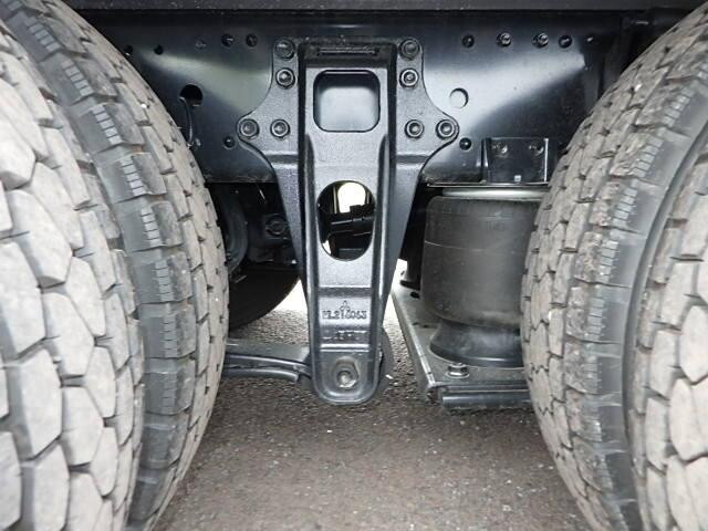 三菱ふそうスーパーグレートアルミウイング大型（10t）[写真19]