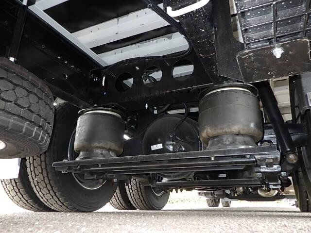 三菱ふそうスーパーグレートアルミウイング大型（10t）[写真20]