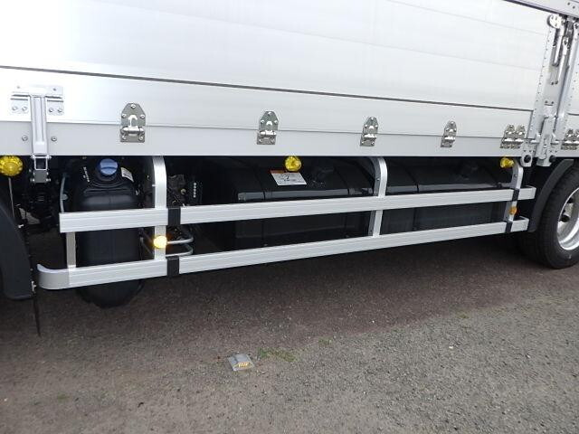 三菱ふそうスーパーグレートアルミウイング大型（10t）[写真27]