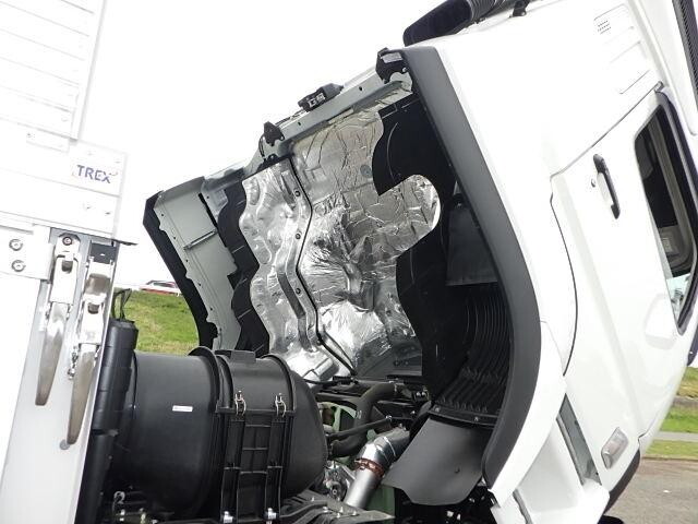 三菱ふそうスーパーグレートアルミウイング大型（10t）[写真31]