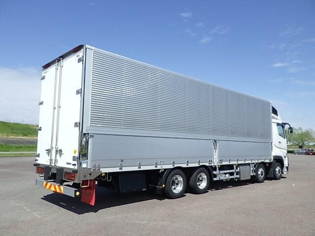 三菱ふそうスーパーグレートアルミウイング大型（10t）[写真04]