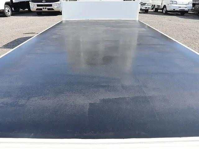 トヨタトヨエース平ボディ小型（2t・3t）[写真10]