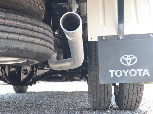 トヨタトヨエース平ボディ小型（2t・3t）[写真25]