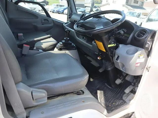 トヨタトヨエース平ボディ小型（2t・3t）[写真27]