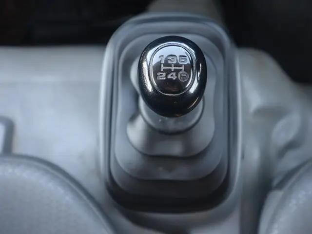 トヨタトヨエース平ボディ小型（2t・3t）[写真32]