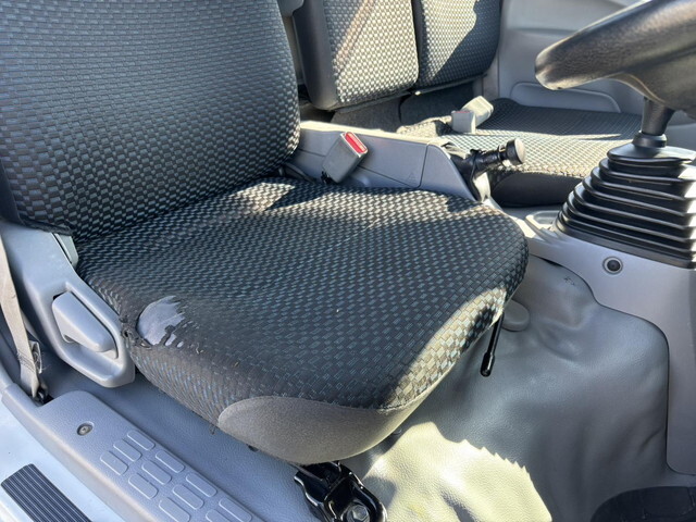 日野デュトロ平ボディ小型（2t・3t）[写真25]