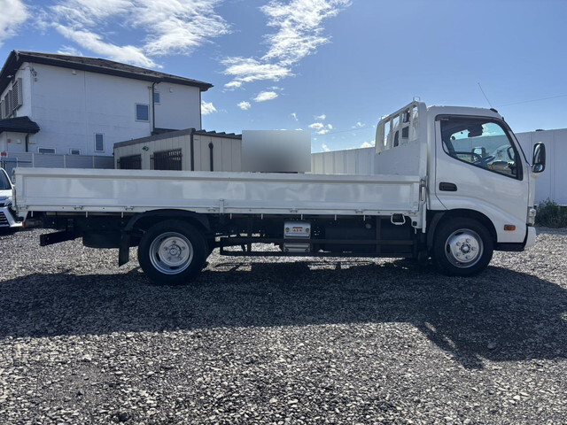 日野デュトロ平ボディ小型（2t・3t）[写真05]