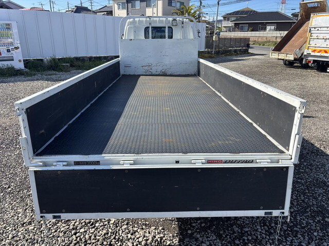 日野デュトロ平ボディ小型（2t・3t）[写真07]