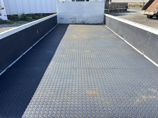 日野デュトロ平ボディ小型（2t・3t）[写真08]