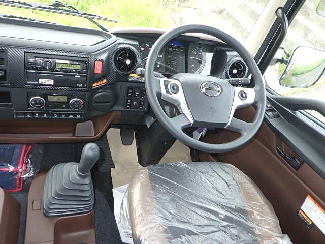 日野レンジャーセルフクレーン4段増トン（6t・8t）[写真26]