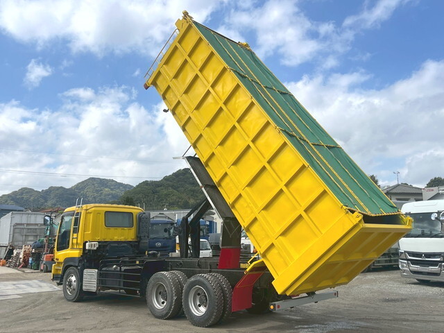 いすゞギガ深ダンプ（土砂禁ダンプ）大型（10t）[写真02]