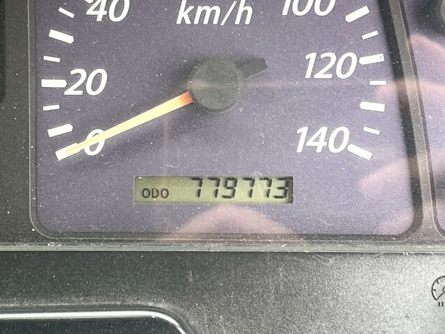 いすゞギガ深ダンプ（土砂禁ダンプ）大型（10t）[写真28]