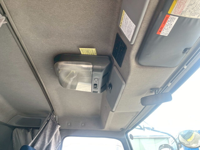 いすゞギガ深ダンプ（土砂禁ダンプ）大型（10t）[写真30]