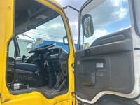 いすゞギガ深ダンプ（土砂禁ダンプ）大型（10t）[写真37]