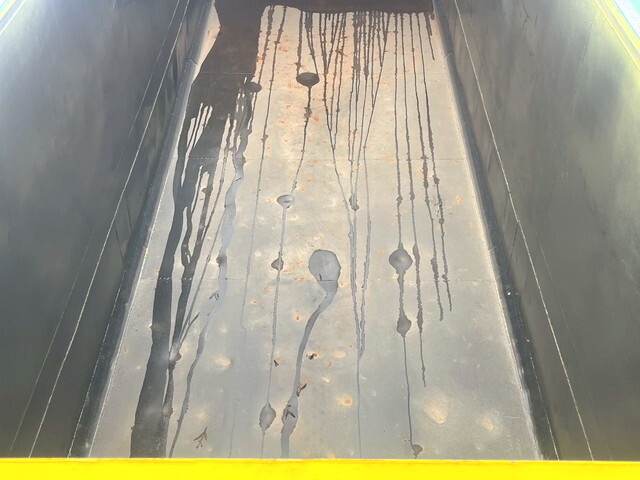 いすゞギガ深ダンプ（土砂禁ダンプ）大型（10t）[写真38]