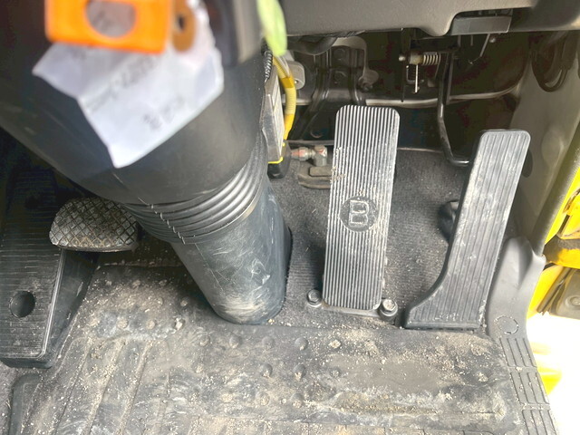 いすゞギガ深ダンプ（土砂禁ダンプ）大型（10t）[写真39]