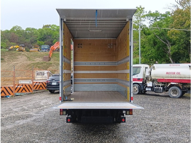 いすゞエルフアルミバン小型（2t・3t）[写真10]