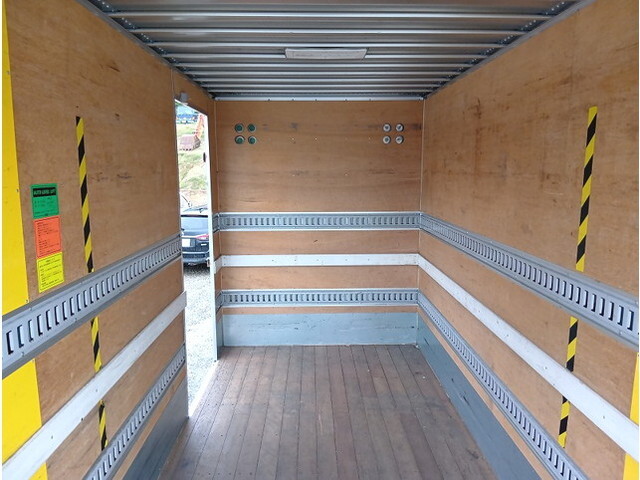 いすゞエルフアルミバン小型（2t・3t）[写真12]