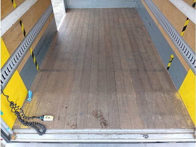 いすゞエルフアルミバン小型（2t・3t）[写真14]