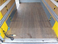 いすゞエルフアルミバン小型（2t・3t）[写真15]