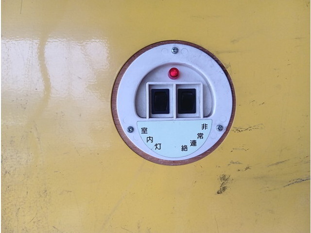 いすゞエルフアルミバン小型（2t・3t）[写真17]