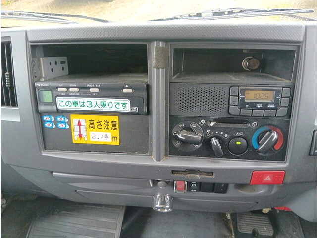 いすゞエルフアルミバン小型（2t・3t）[写真24]