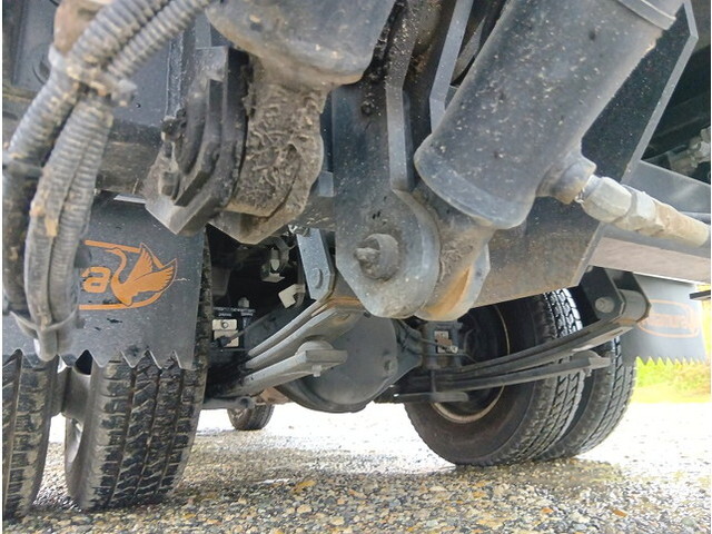 いすゞエルフアルミバン小型（2t・3t）[写真37]