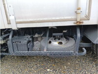 いすゞエルフアルミバン小型（2t・3t）[写真40]