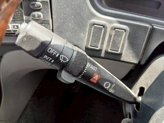 三菱ふそうスーパーグレートトレーラーヘッド（トラクターヘッド）大型（10t）[写真13]