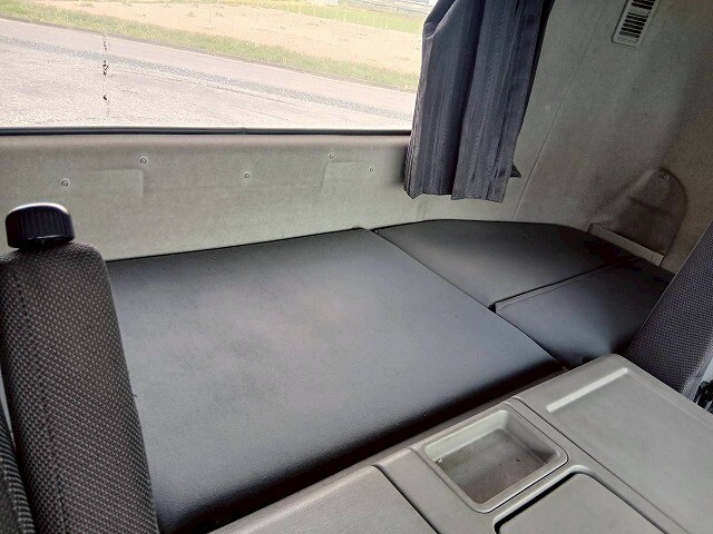 三菱ふそうスーパーグレートトレーラーヘッド（トラクターヘッド）大型（10t）[写真19]