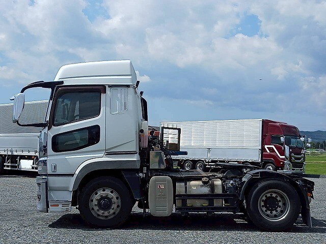 三菱ふそうスーパーグレートトレーラーヘッド（トラクターヘッド）大型（10t）[写真07]
