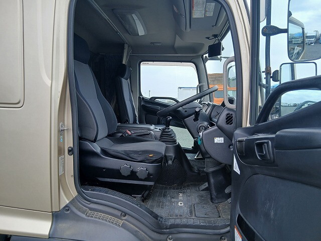 日野レンジャーアルミウイング中型（4t）[写真16]