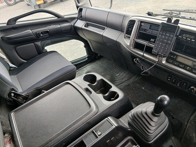 日野レンジャーアルミウイング中型（4t）[写真24]