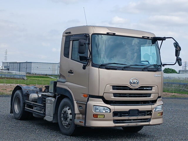 中古クオントレーラーヘッド（トラクターヘッド）