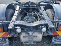 UDトラックスクオントレーラーヘッド（トラクターヘッド）大型（10t）[写真28]