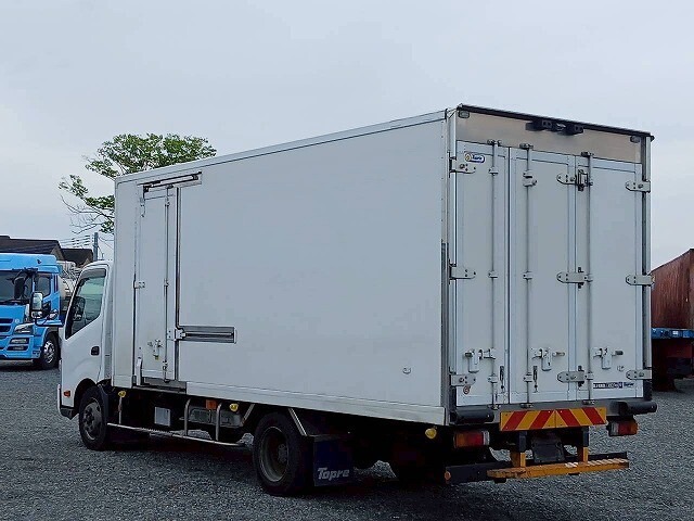 日野デュトロ冷凍車（冷蔵車）小型（2t・3t）[写真02]