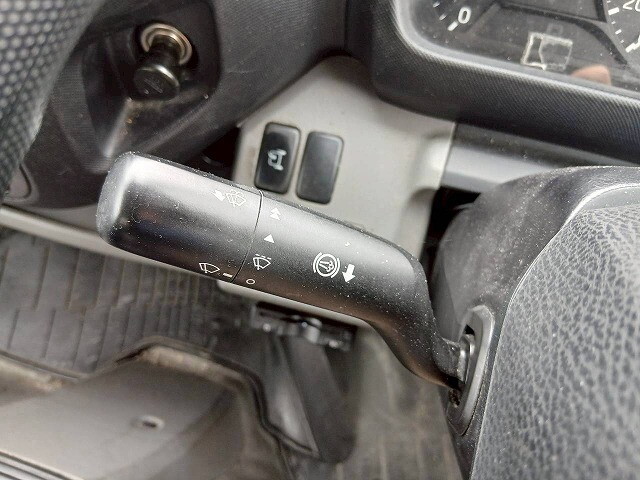 日野デュトロ冷凍車（冷蔵車）小型（2t・3t）[写真21]