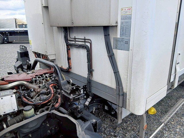 日野デュトロ冷凍車（冷蔵車）小型（2t・3t）[写真26]