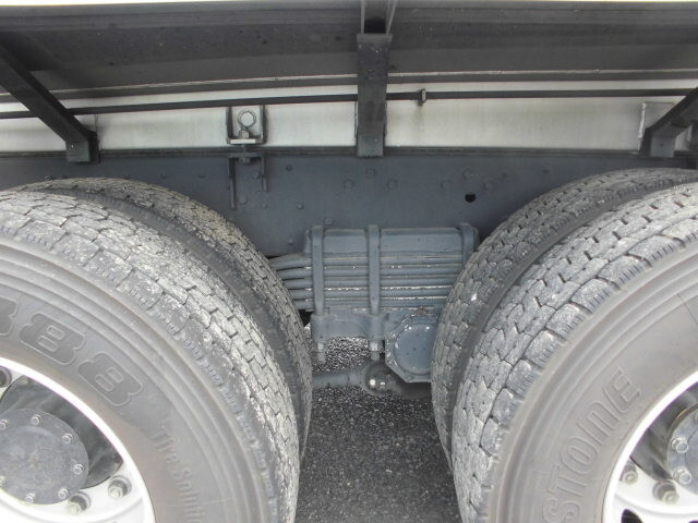 三菱ふそうスーパーグレートバキュームカー大型（10t）[写真15]