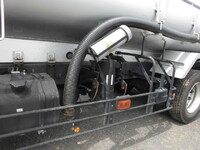 三菱ふそうスーパーグレートバキュームカー大型（10t）[写真18]