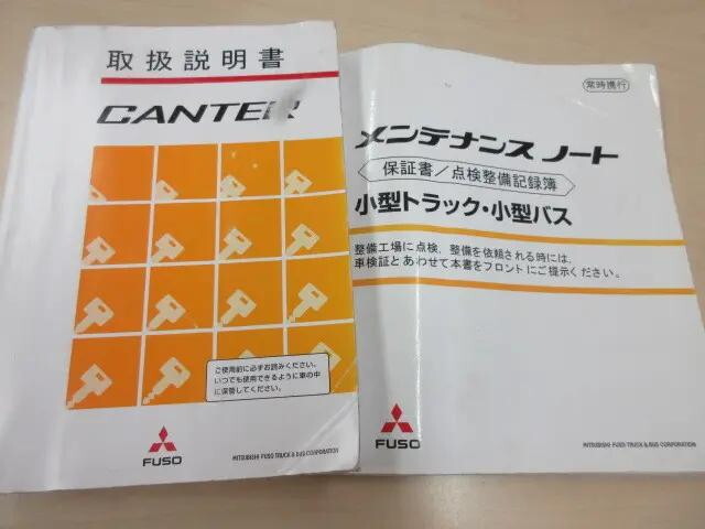 三菱ふそうキャンター平ボディ小型（2t・3t）[写真05]