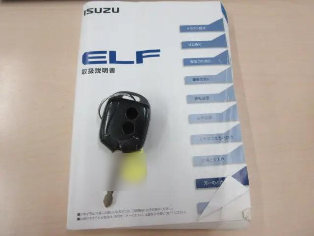 いすゞエルフ平ボディ小型（2t・3t）[写真05]