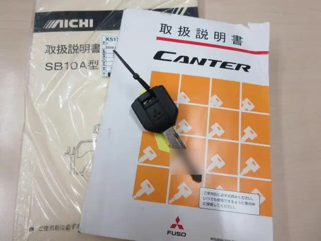 三菱ふそうキャンター高所作業車小型（2t・3t）[写真05]