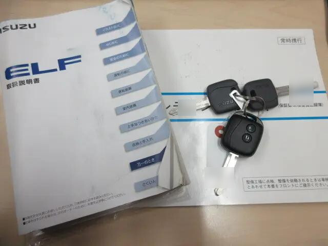 いすゞエルフ平ボディ小型（2t・3t）[写真05]