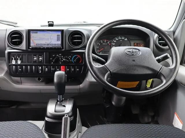 トヨタダイナダブルキャブ（Wキャブ）小型（2t・3t）[写真37]