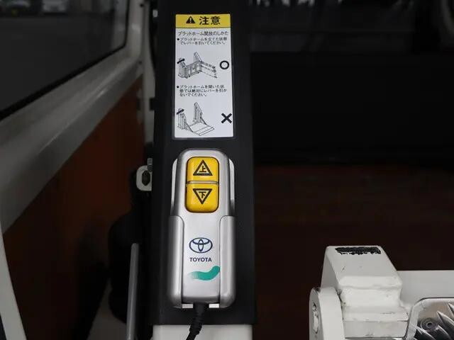 トヨタハイエースその他の形状小型（2t・3t）[写真11]