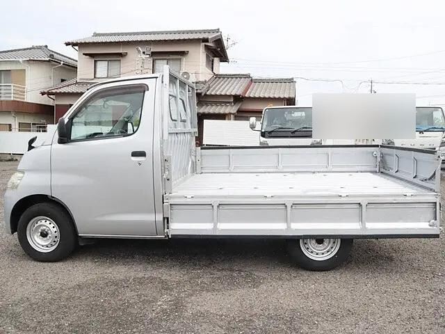 トヨタタウンエース平ボディ小型（2t・3t）[写真12]