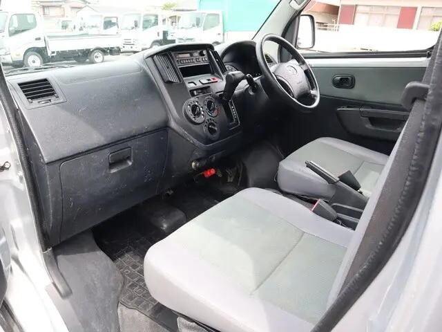 トヨタタウンエース平ボディ小型（2t・3t）[写真28]