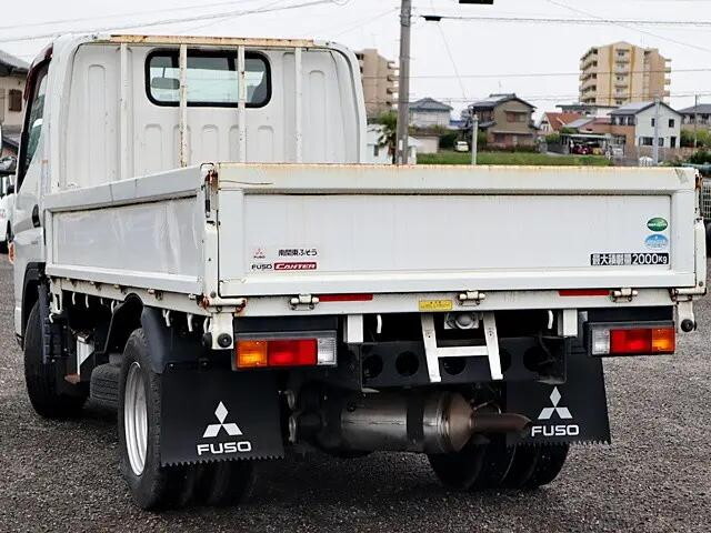 三菱ふそうキャンター平ボディ小型（2t・3t）[写真03]